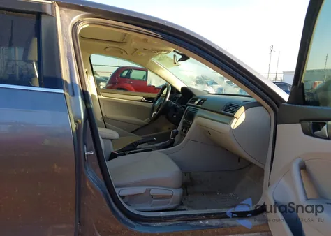 2015 Volkswagen Passat 2.0L Tdi Se z USA, uszkodzony, nr VIN 1VWBV7A32FC058319